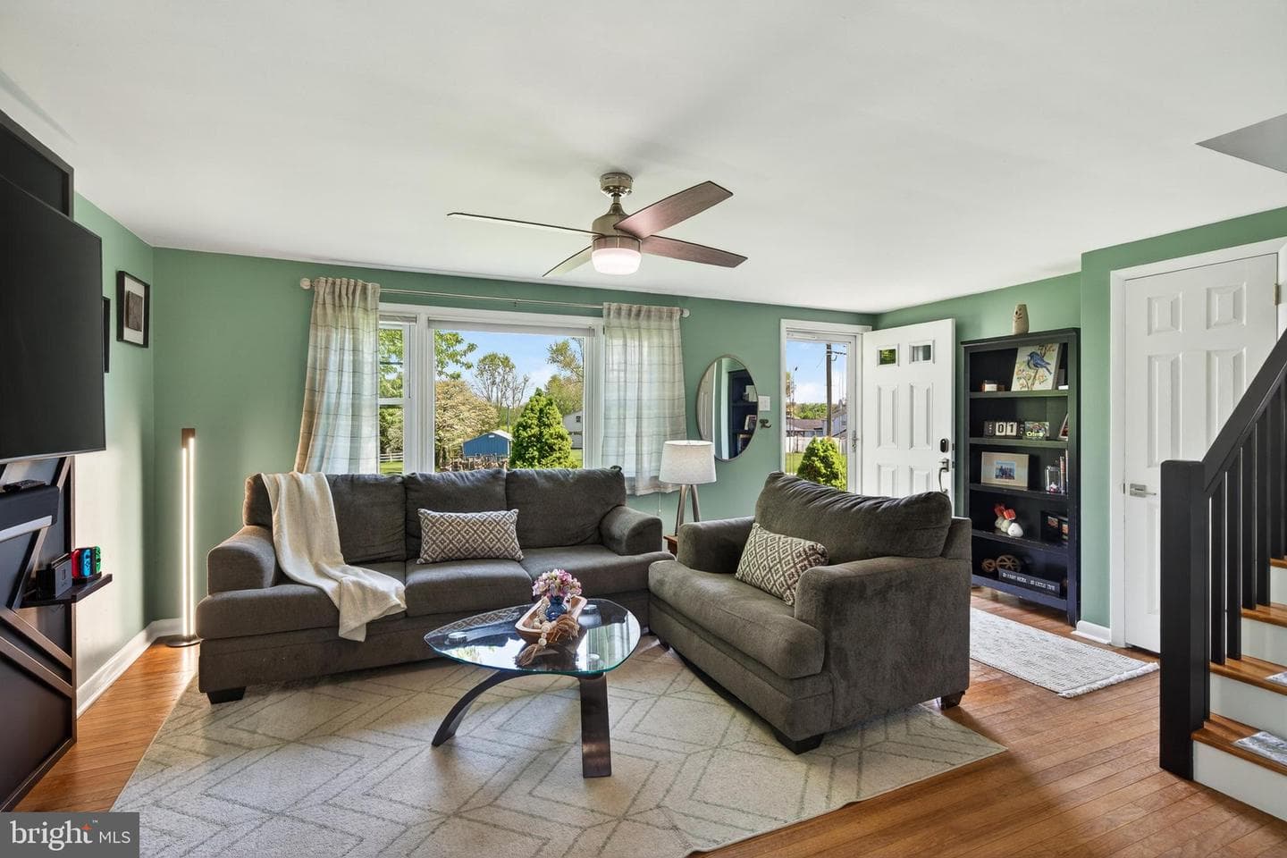 83 Hawthorne Avenue photo 6
