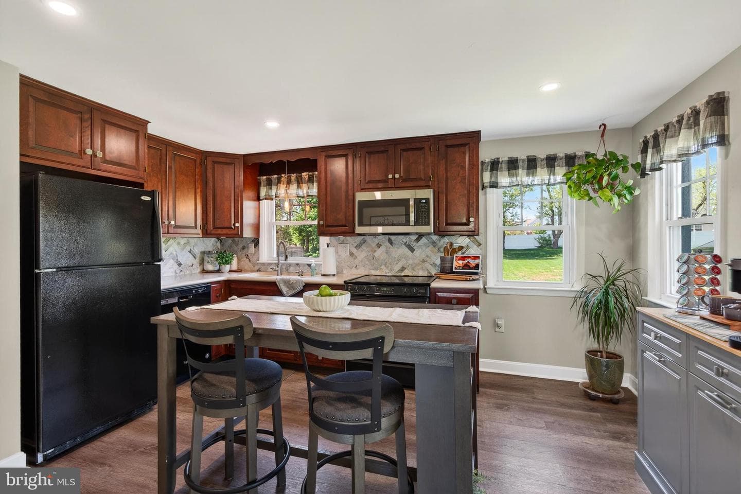 83 Hawthorne Avenue photo 8