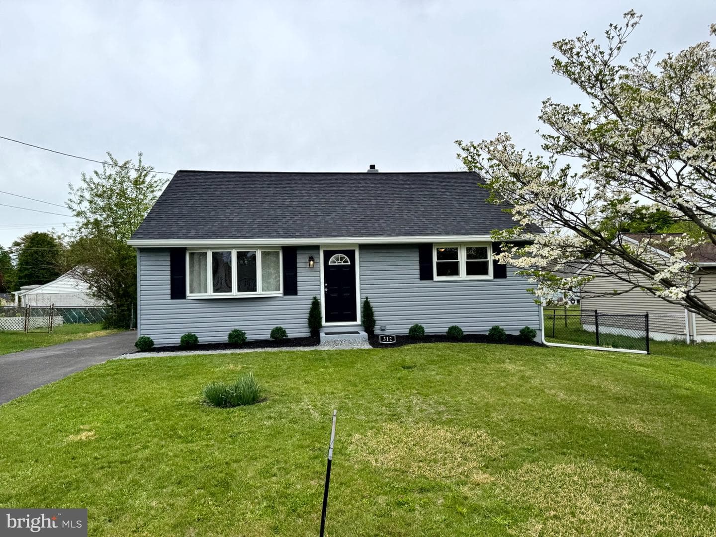 312 Summer Avenue photo 3