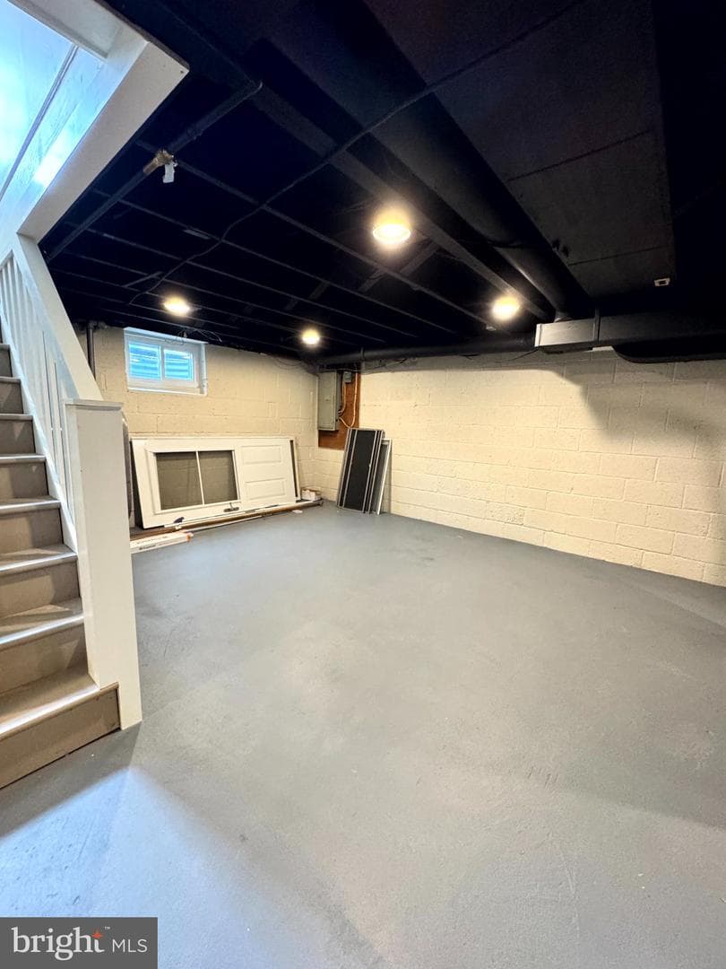 312 Summer Avenue photo 51