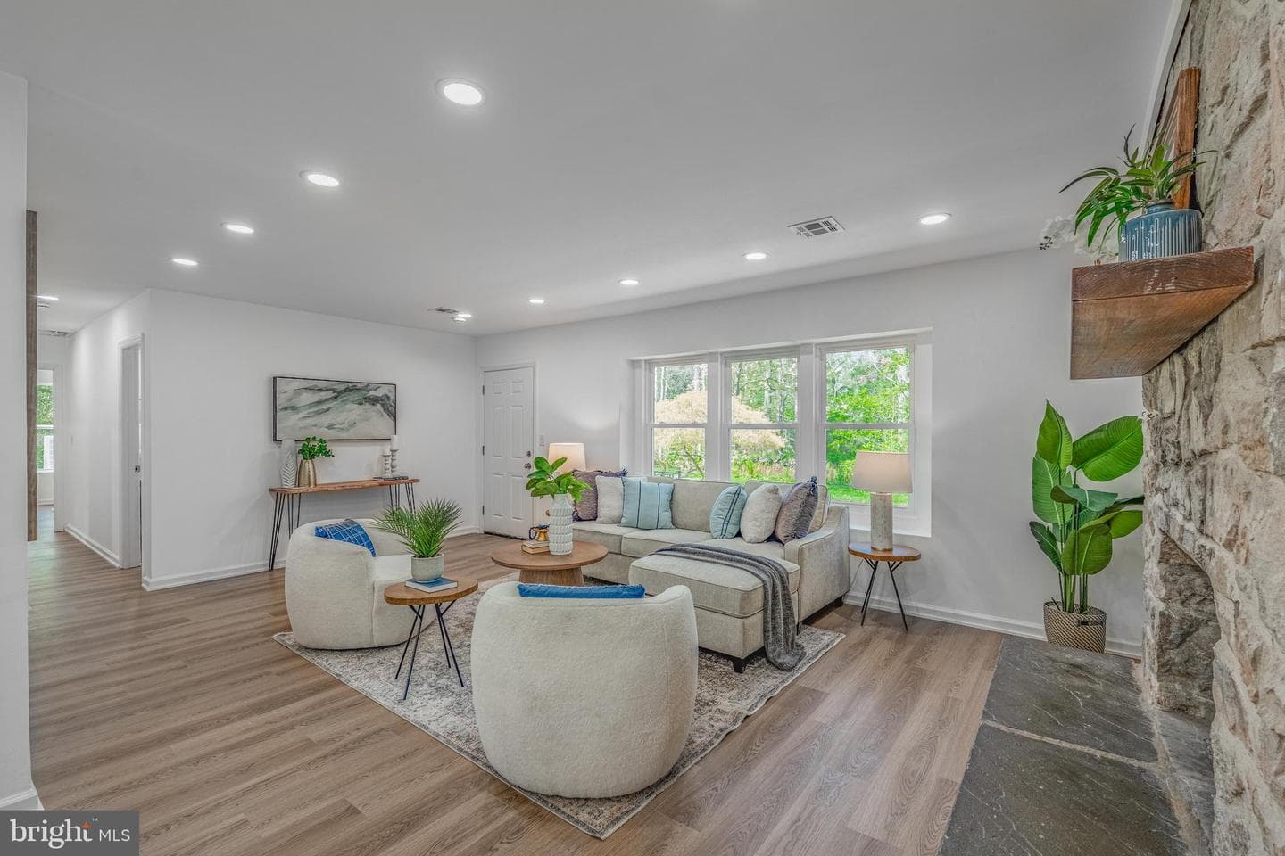 90 Morris Road photo 4