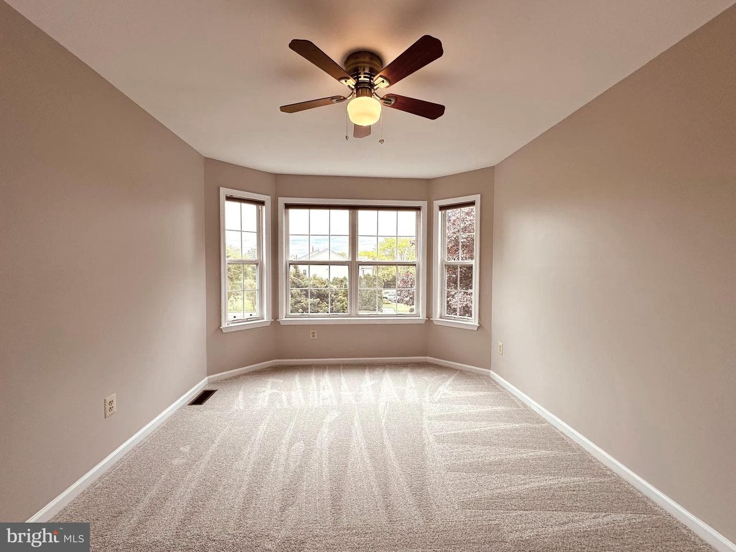 1853 Hood Lane photo 48