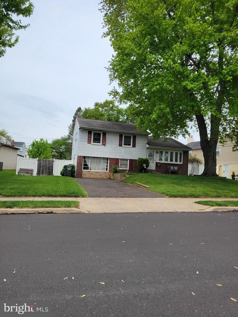 303 Willard Road, Hatboro