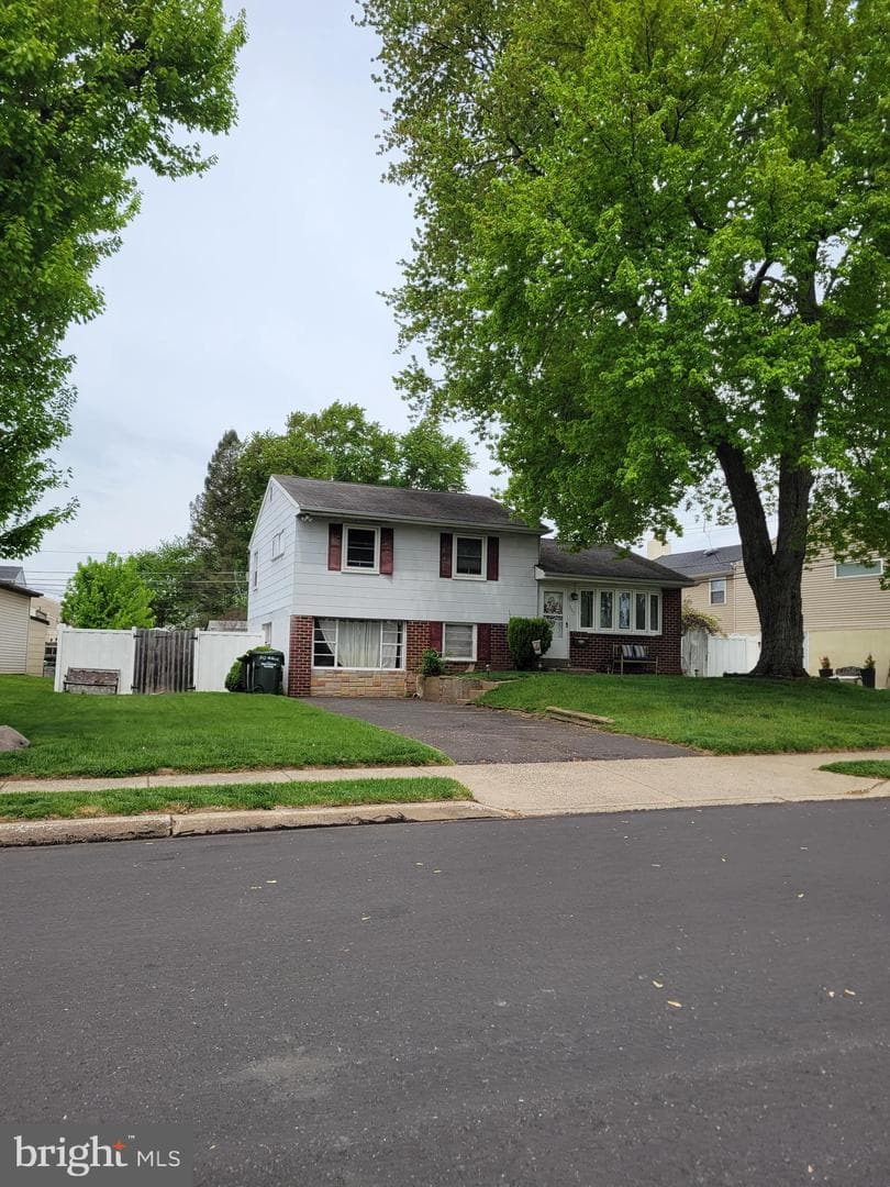 303 Willard Road, Hatboro