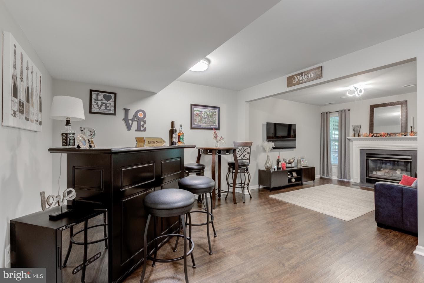 204 Anthony Court photo 11