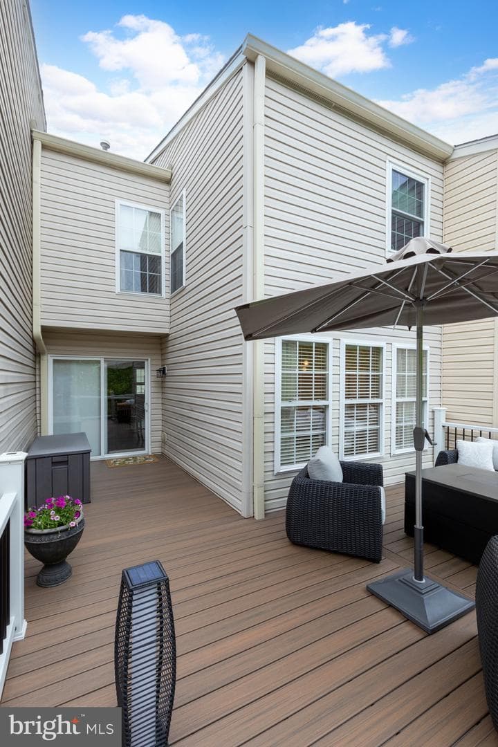 204 Anthony Court photo 48