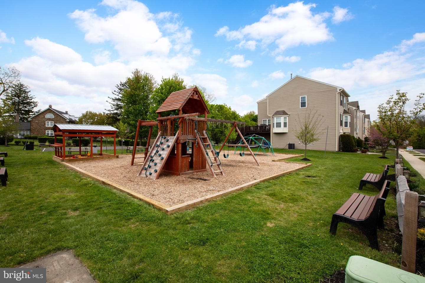 204 Anthony Court photo 58
