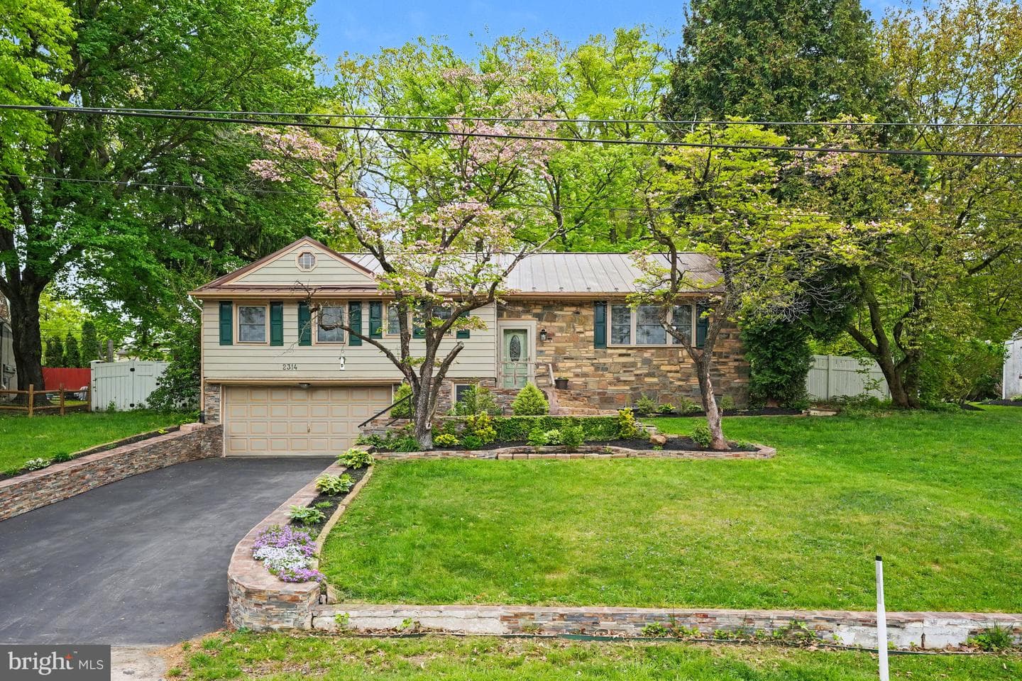 2314 Coles Boulevard photo 41
