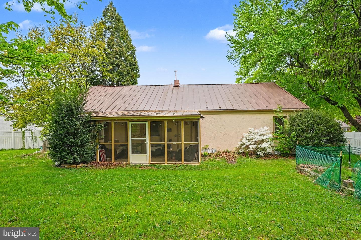 2314 Coles Boulevard photo 45