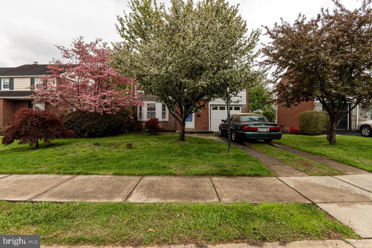 1414 Sunset Drive photo 3