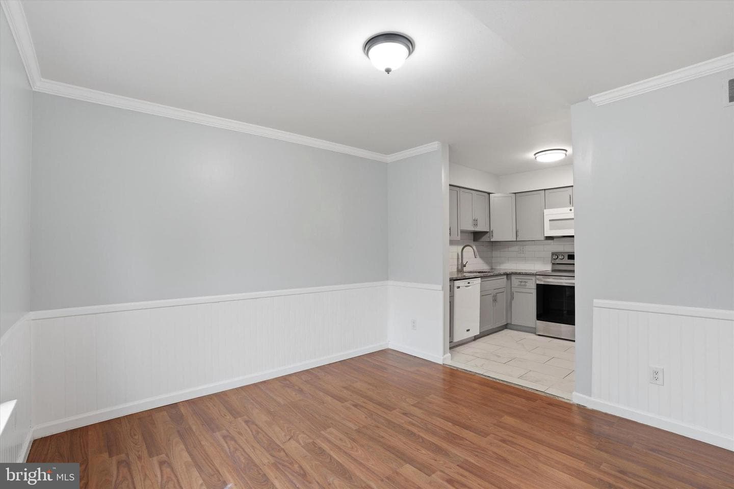 240 Goshen Road photo 6