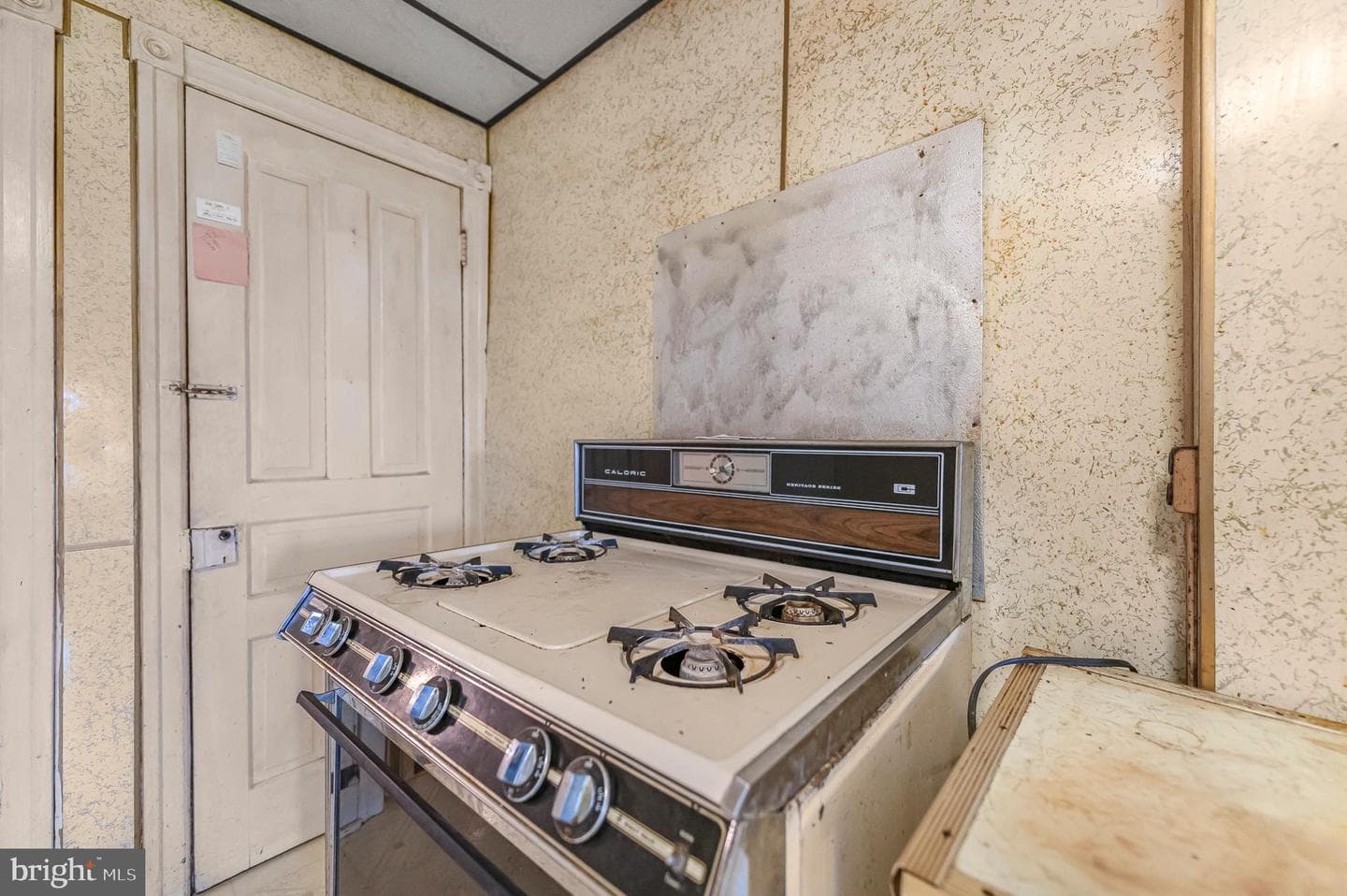 23 Orange Avenue photo 17