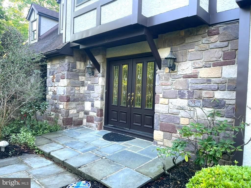 6 Locust Way photo 17