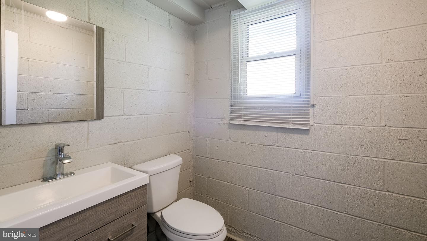 505 Wellington Road photo 22