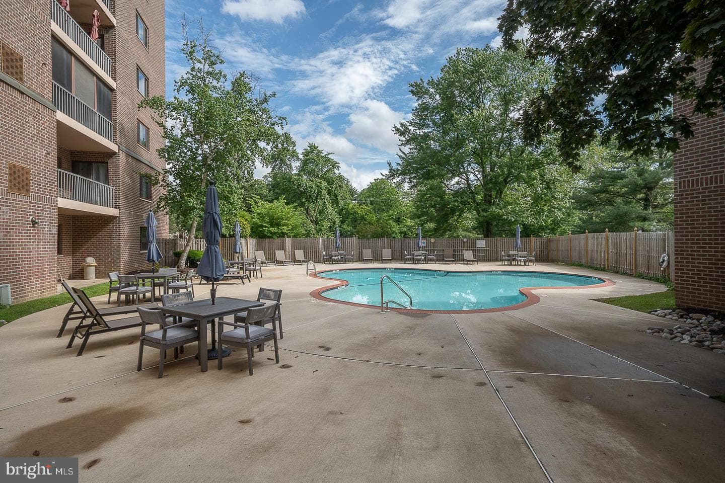 1219 W Wynnewood Road #208 photo 48
