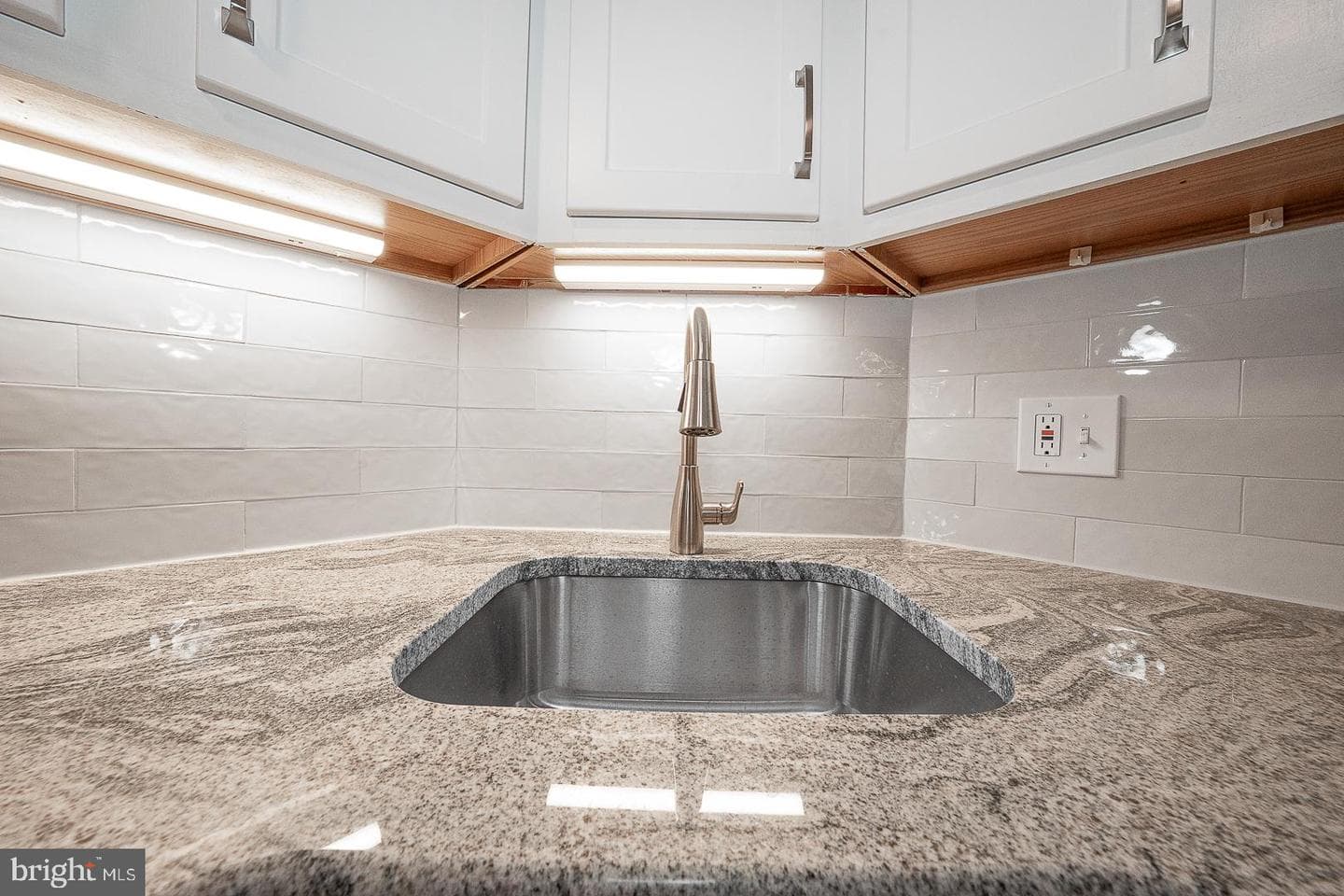 1219 W Wynnewood Road #208 photo 7