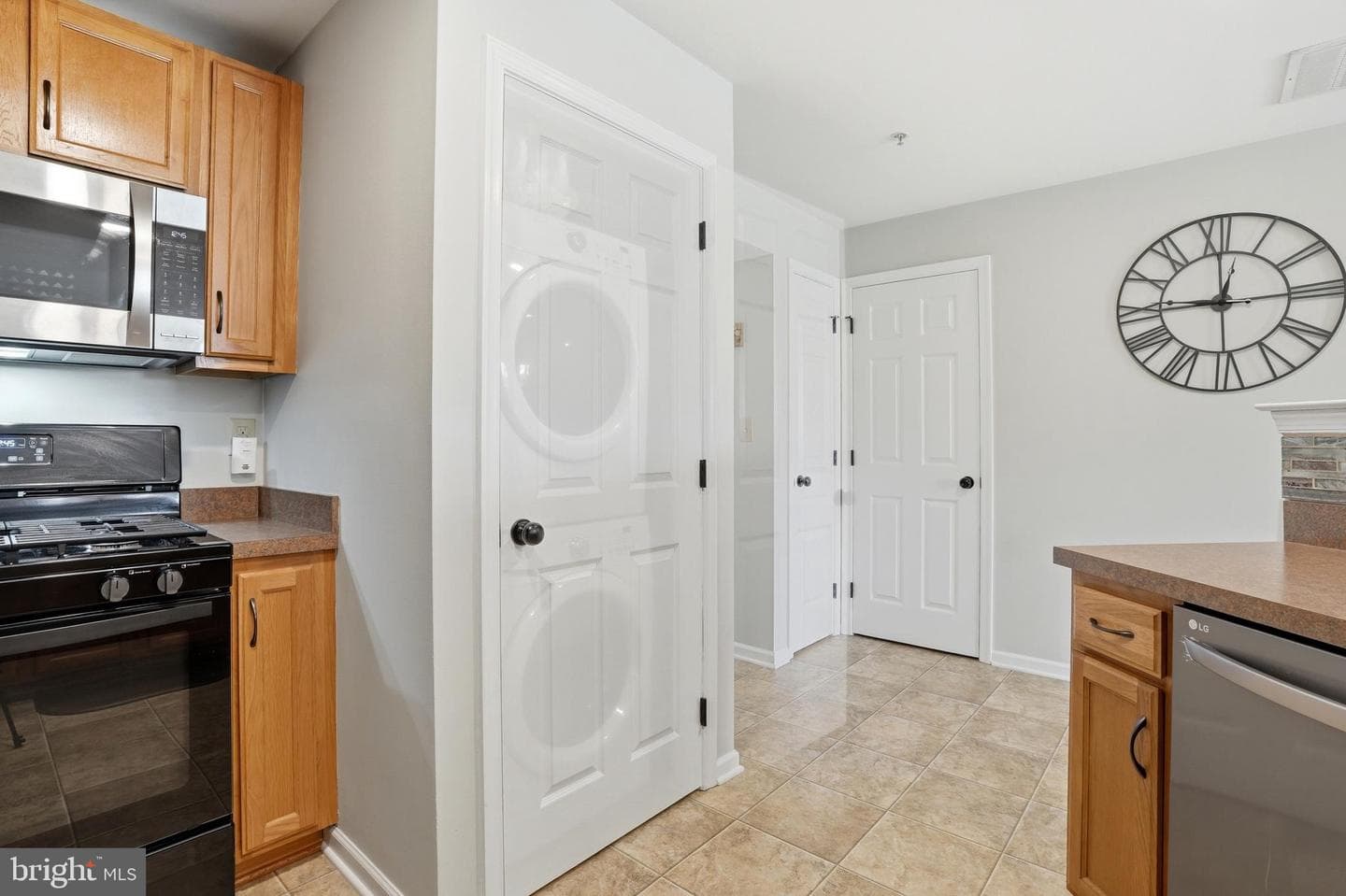 2026 Berkeley Drive photo 11