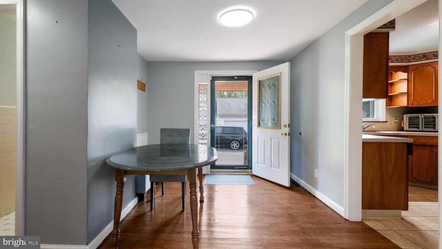 223 Fitzwatertown Road photo 9