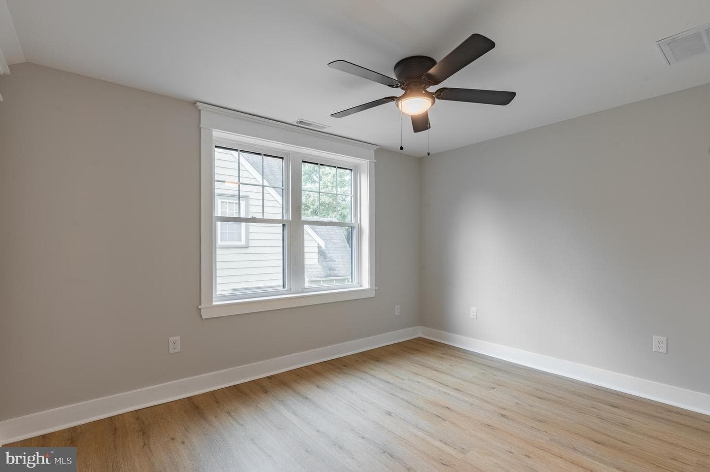222 Runnymede Avenue photo 21