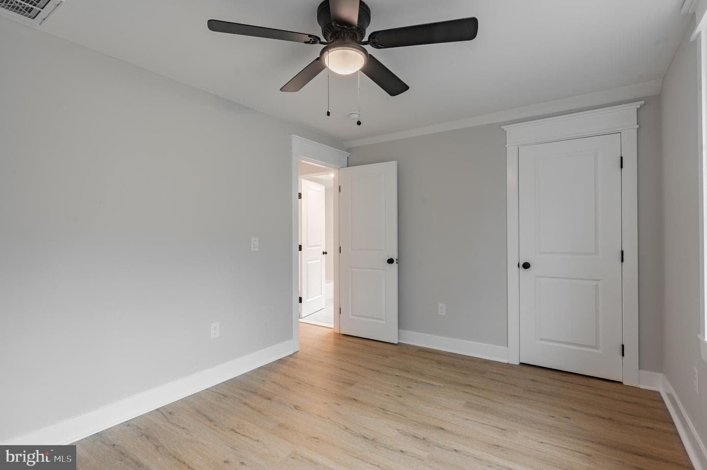 222 Runnymede Avenue photo 22