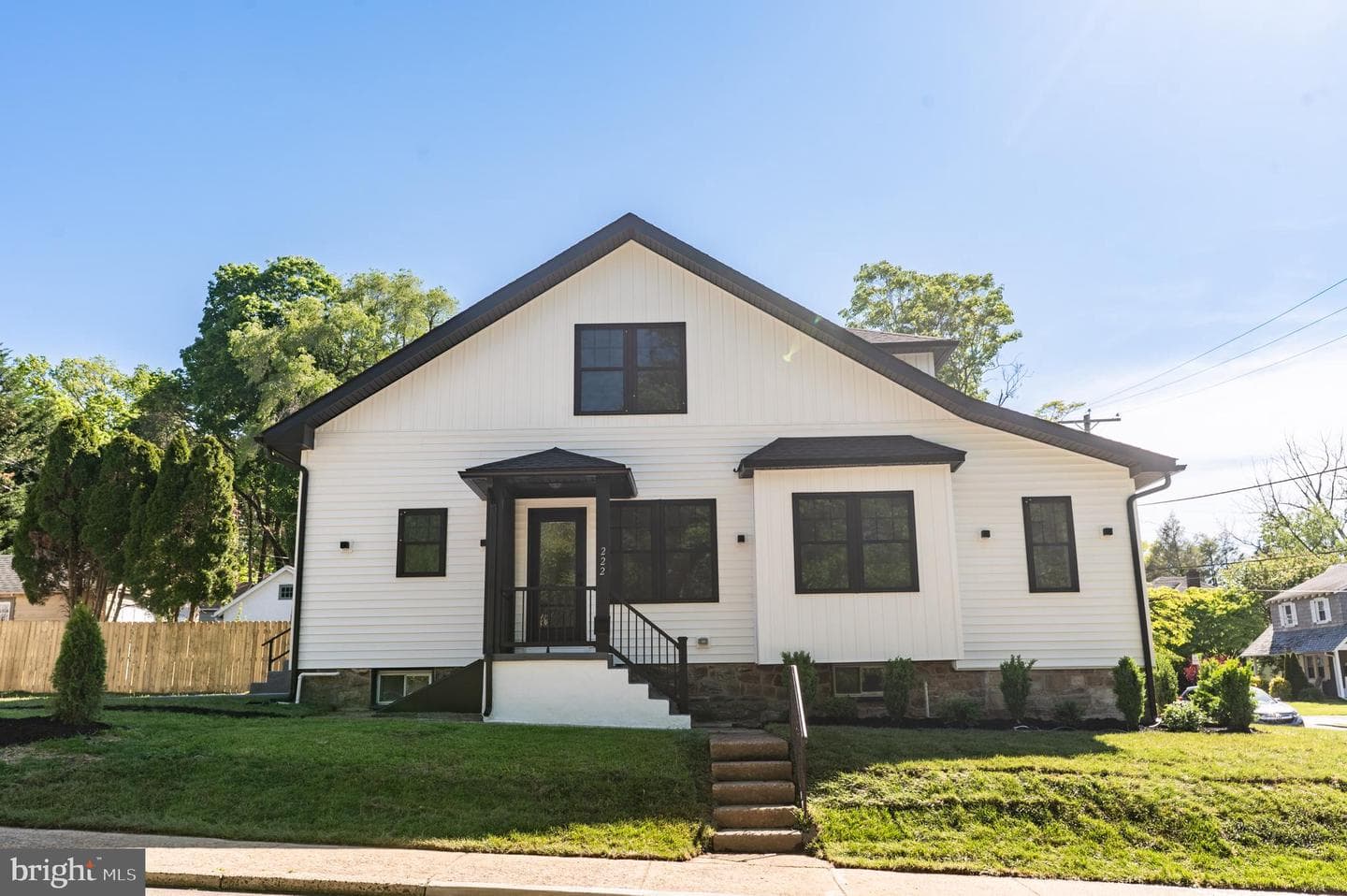 222 Runnymede Avenue photo 40