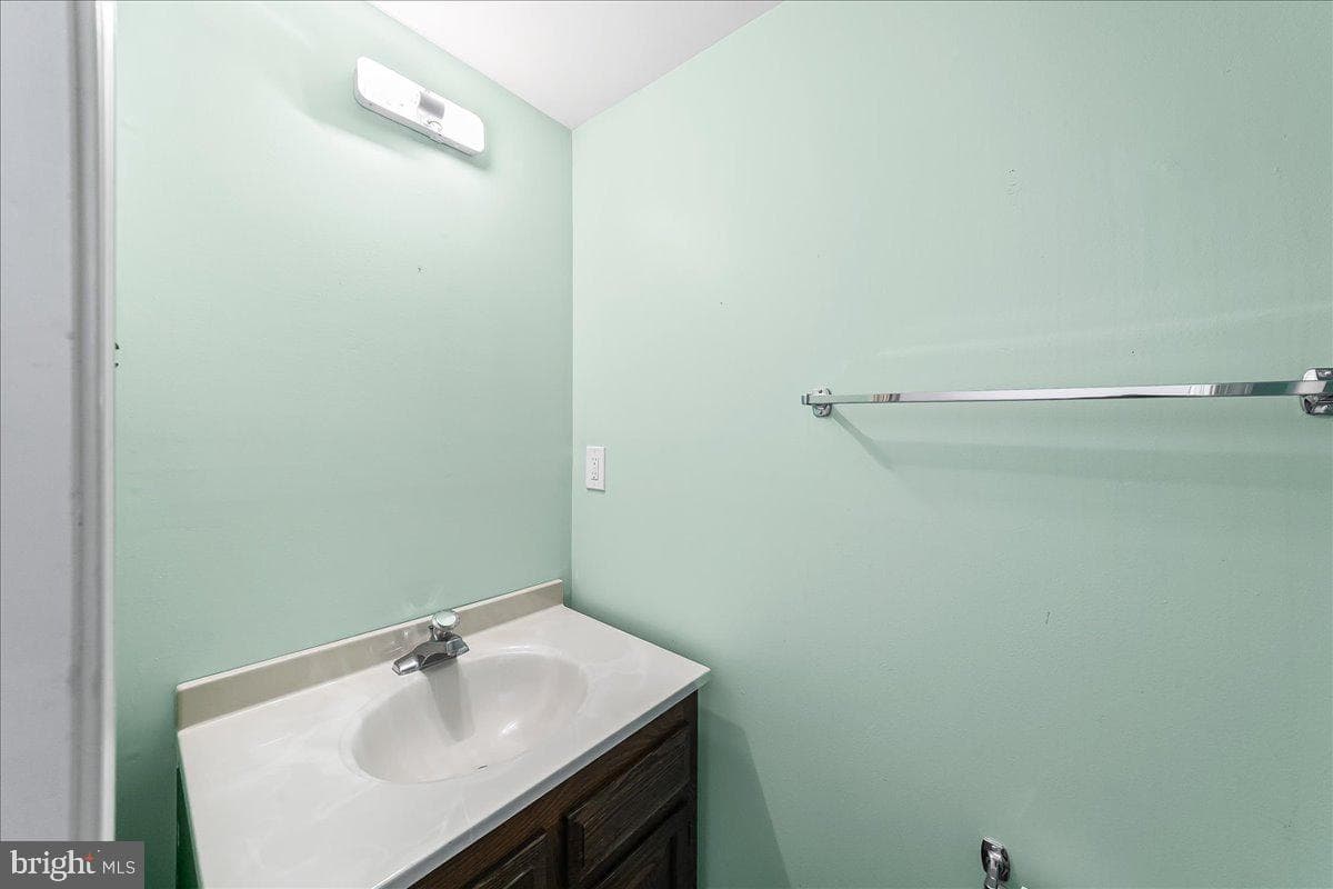 100 Llanalew Road #3c photo 10