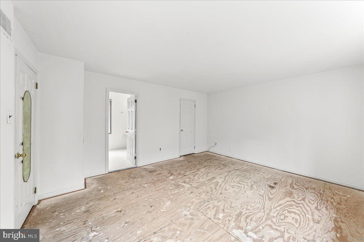 100 Llanalew Road #3c photo 19