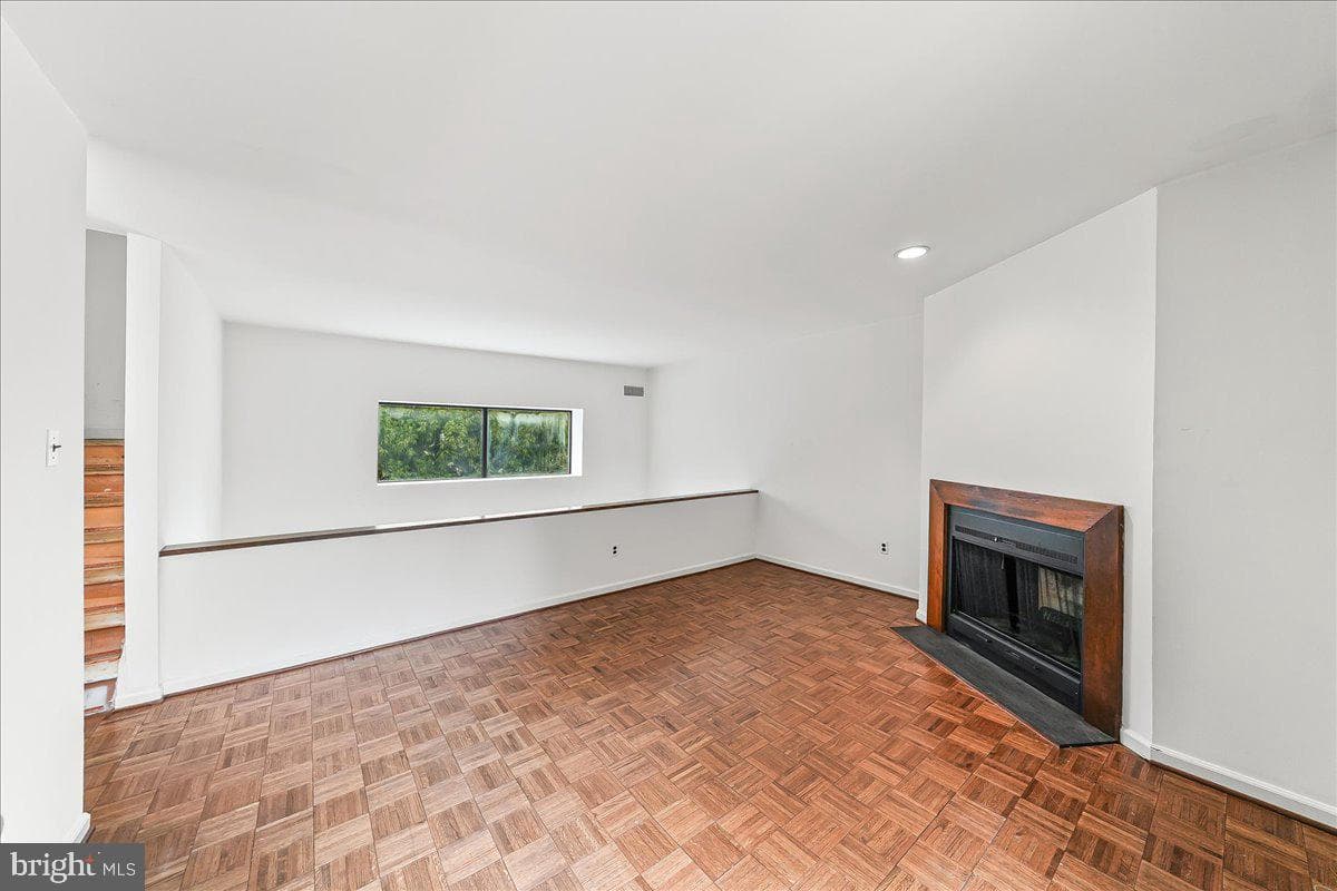100 Llanalew Road #3c photo 23