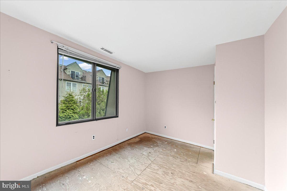 100 Llanalew Road #3c photo 24
