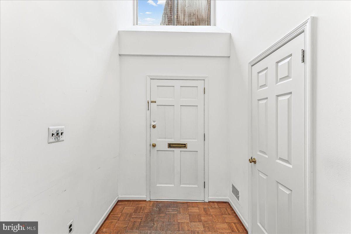 100 Llanalew Road #3c photo 5