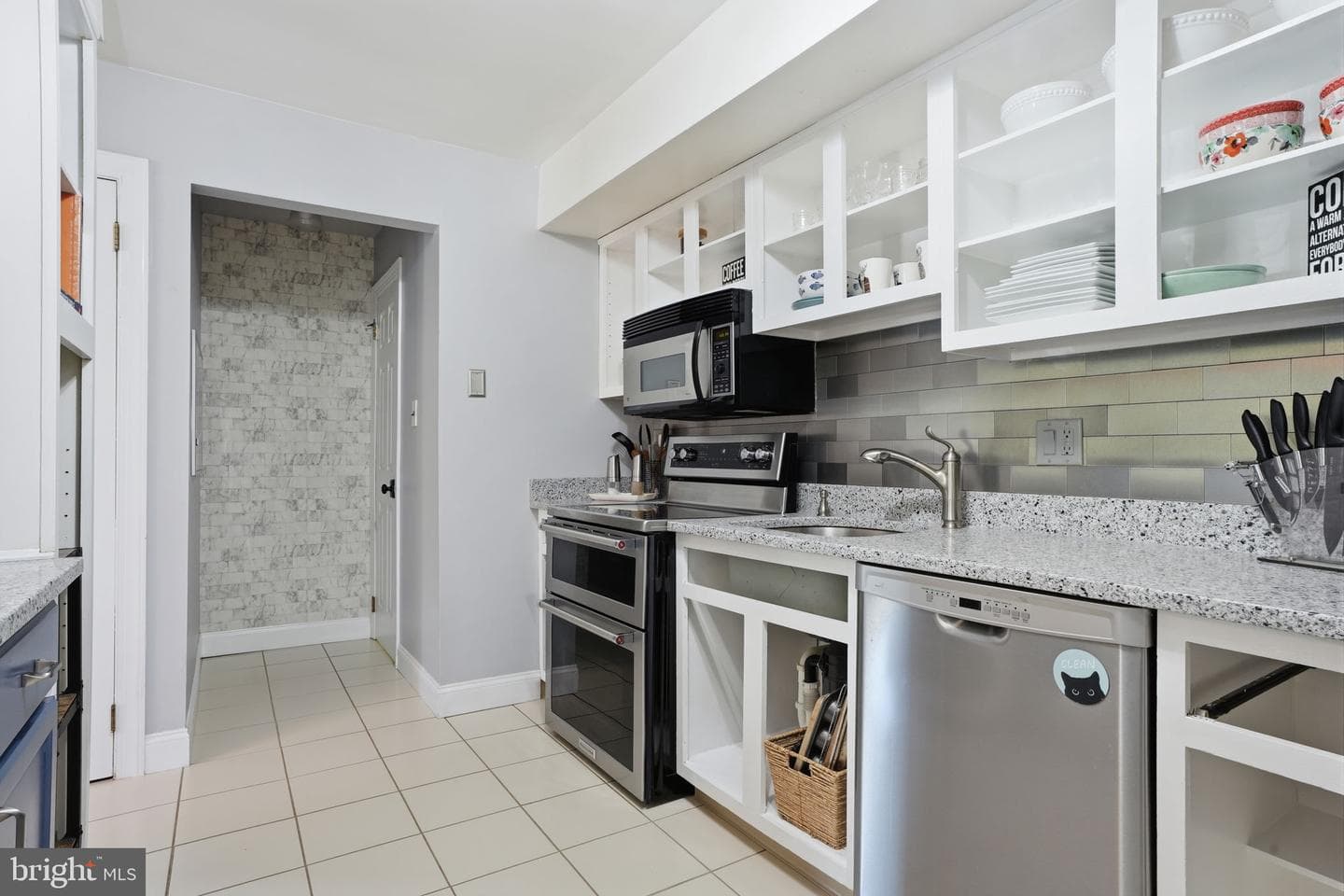1713 Whitpain Hills photo 20