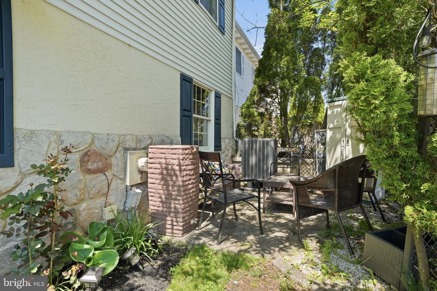 1713 Whitpain Hills photo 23