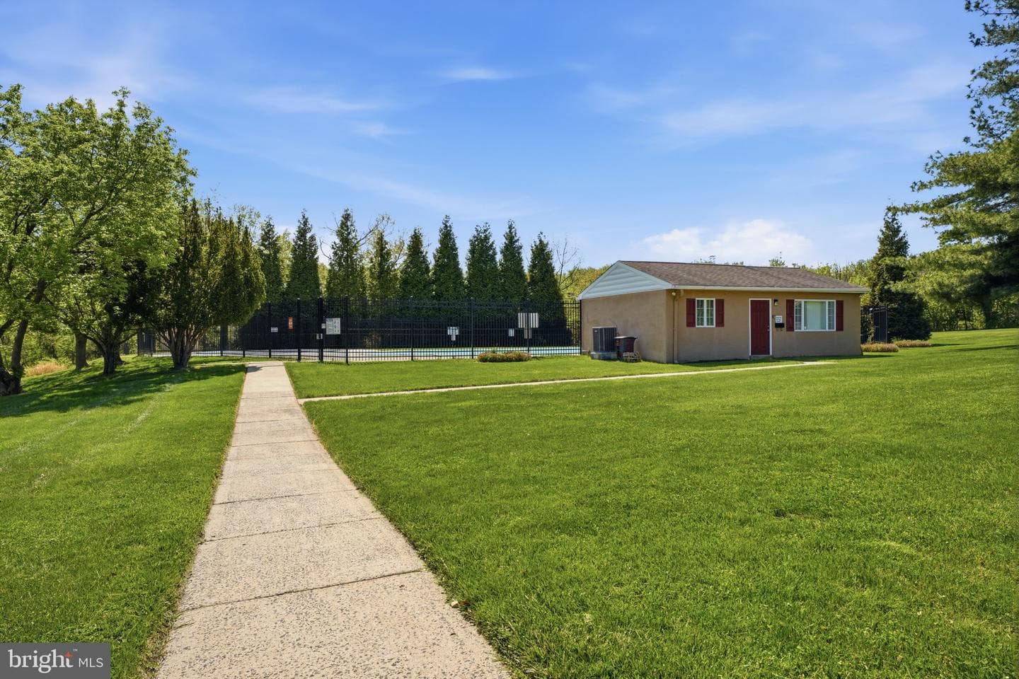 1713 Whitpain Hills photo 25