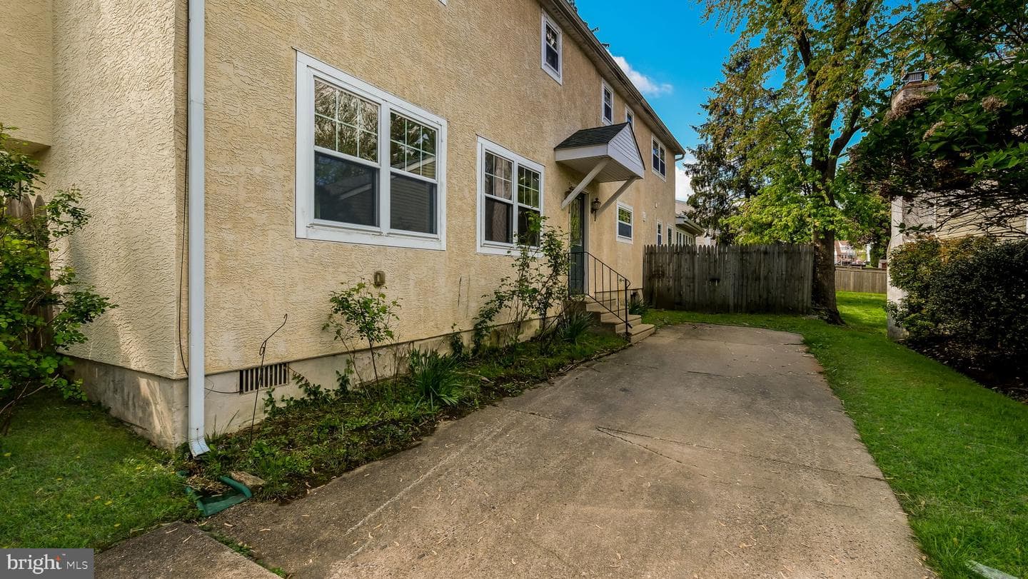 1734 Fitzwatertown Road photo 4