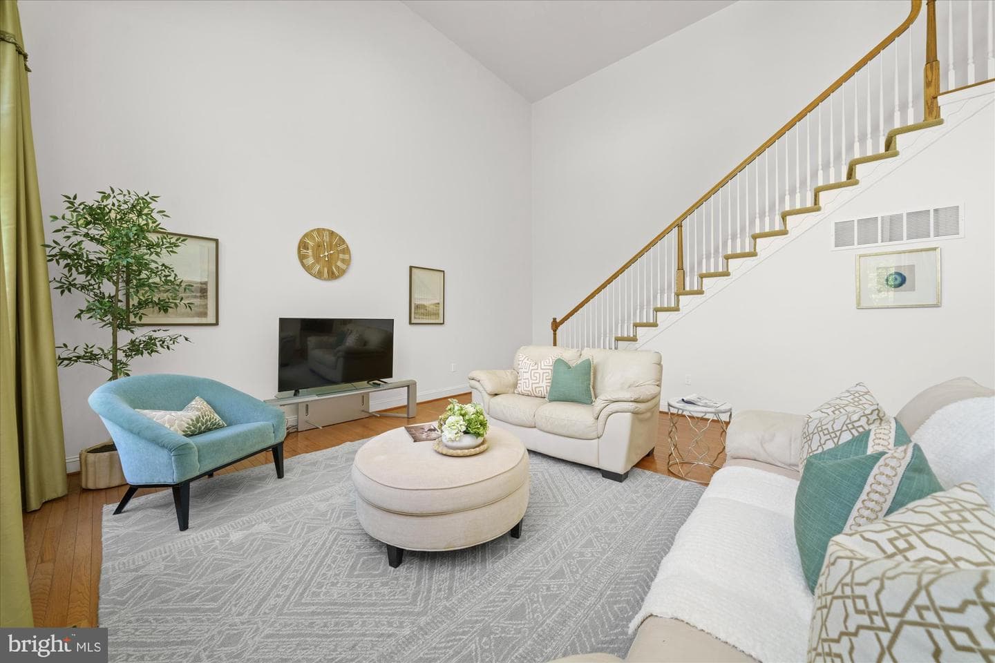 111 Cheswick Drive photo 6