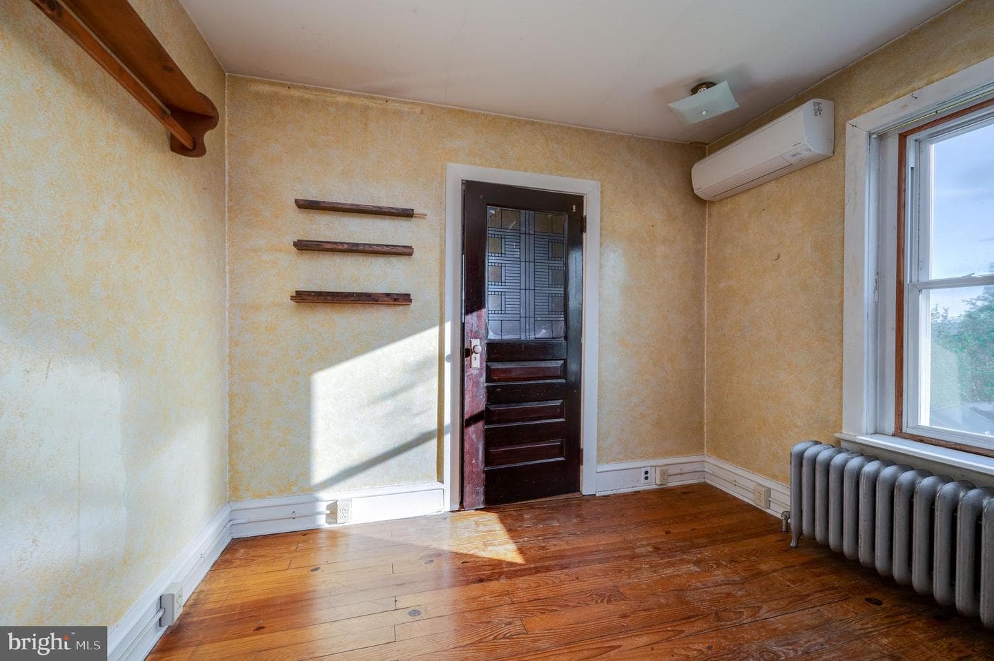 591 Dotts Street photo 23