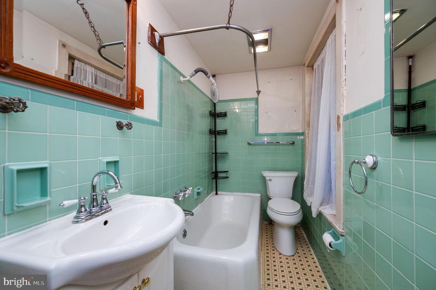 591 Dotts Street photo 25