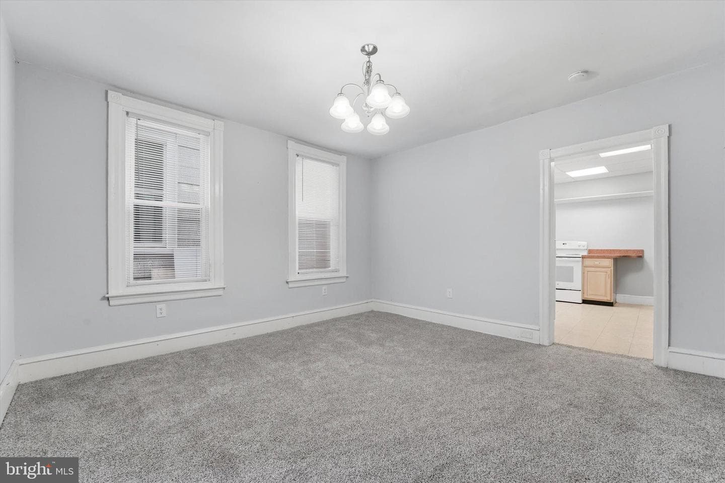 221 Ardmore Avenue photo 12