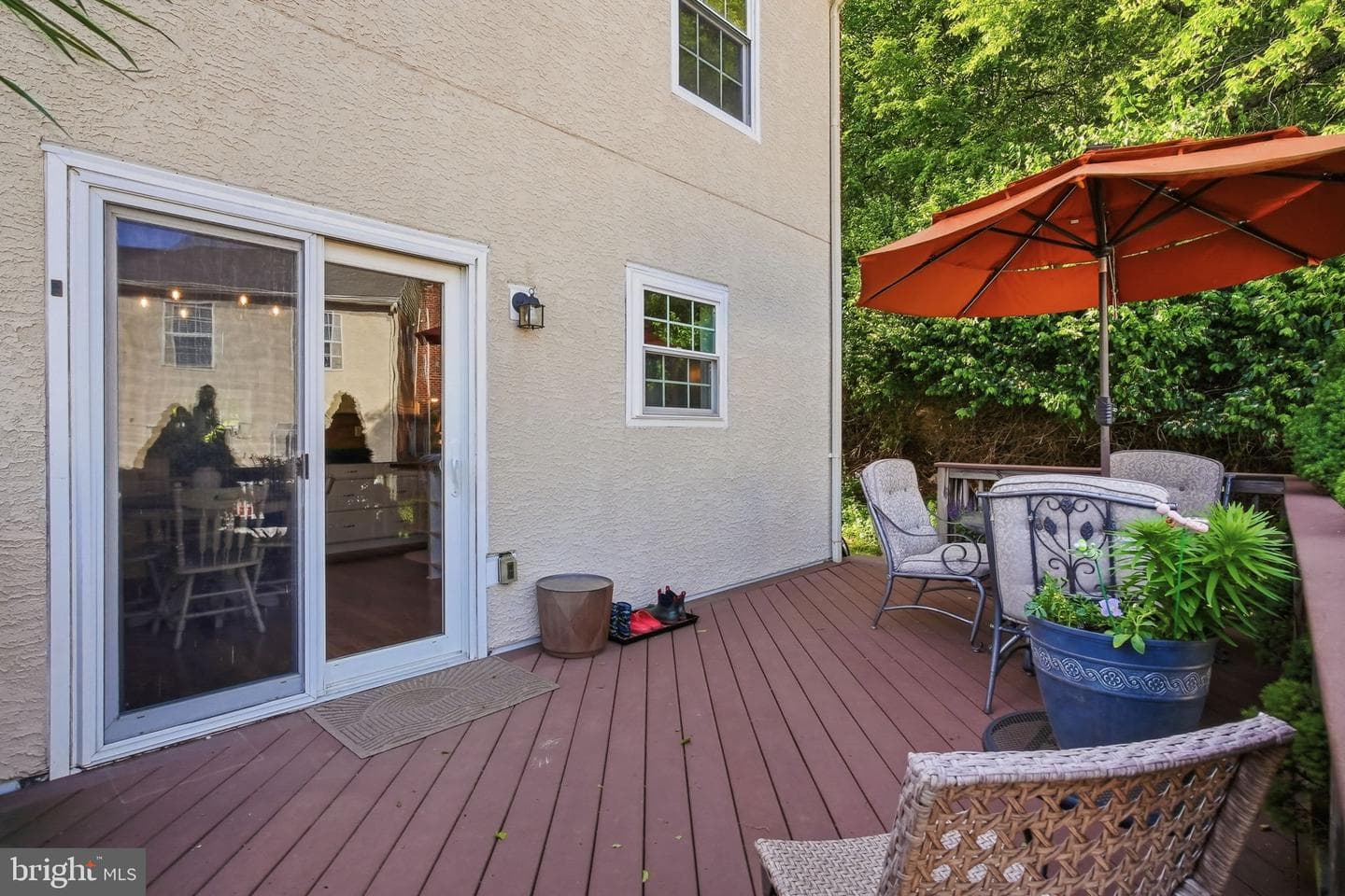629 Coates Lane photo 37
