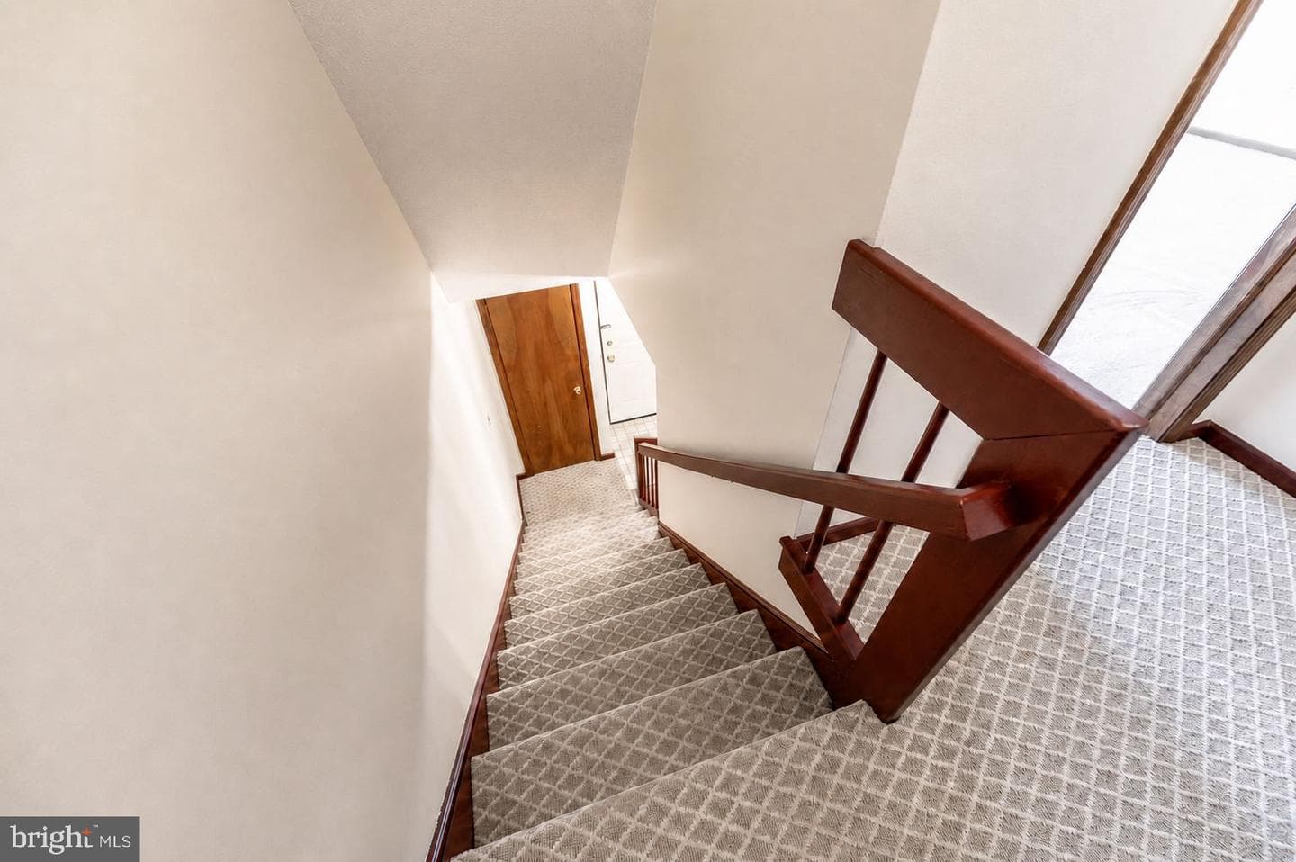 181 Roboda Boulevard photo 23