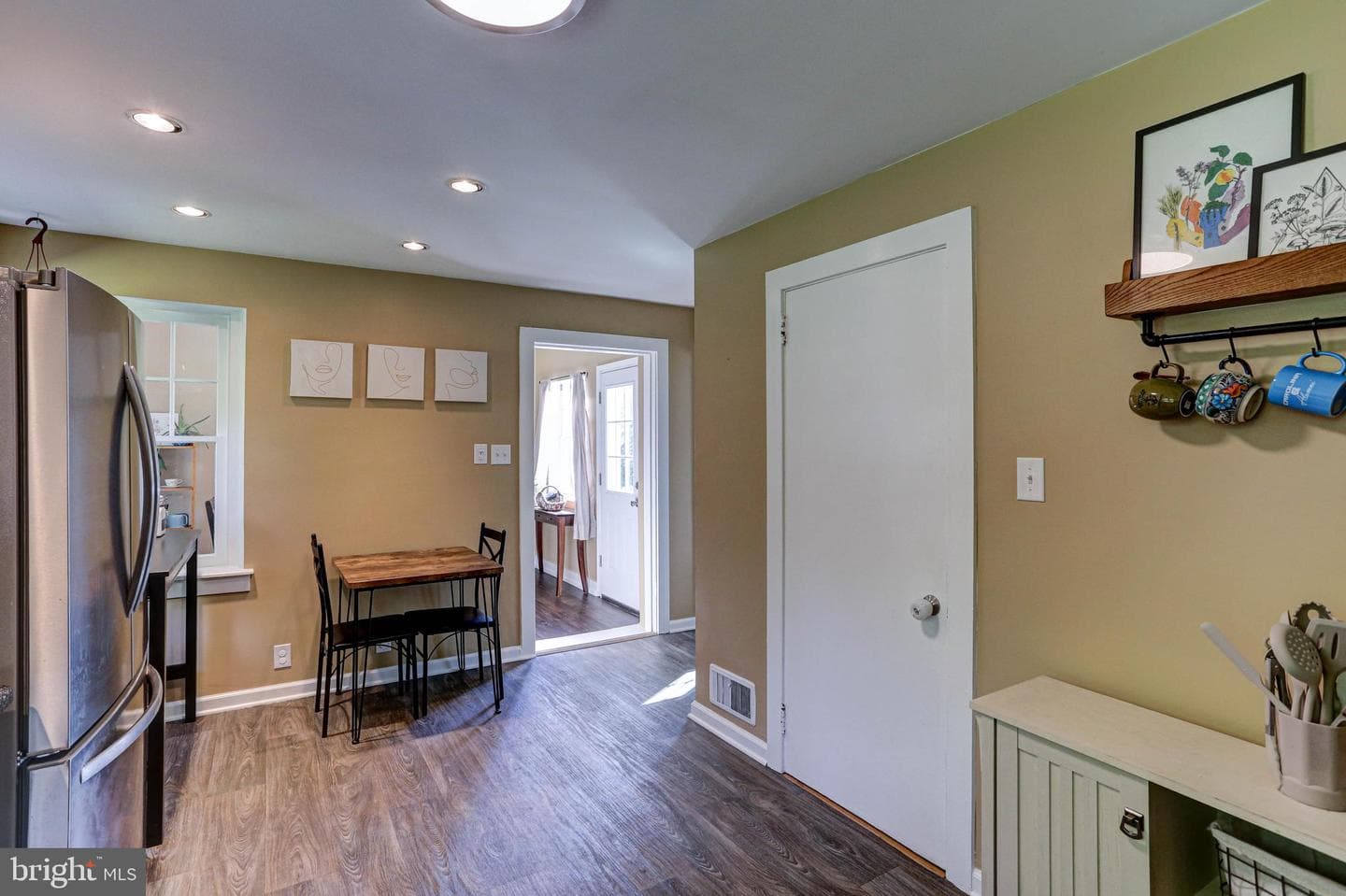 895 Cressman Road photo 12