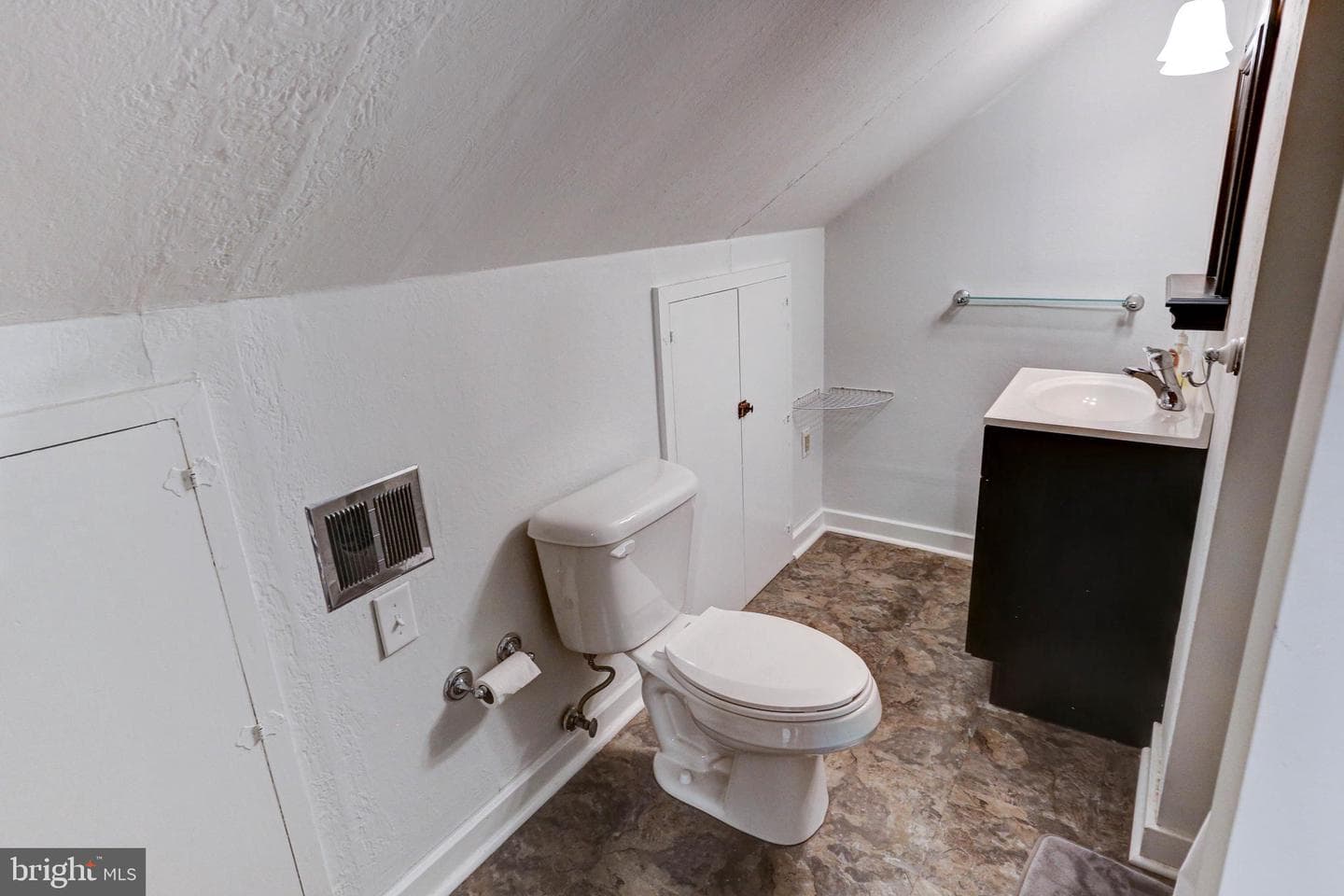 895 Cressman Road photo 38