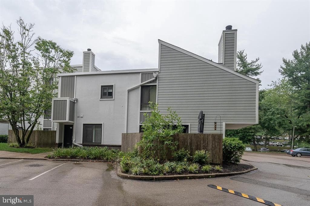 1750 Oakwood Terrace #16-I photo 15