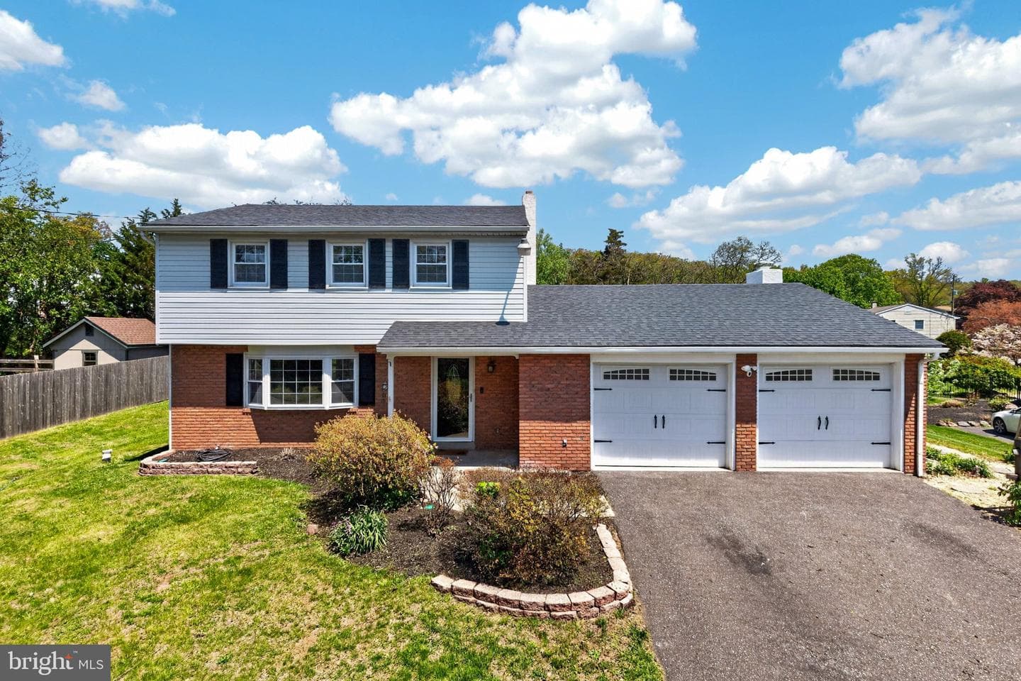 723 Wendy Drive photo 2