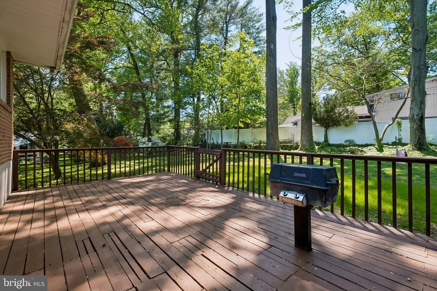 1076 Devon Road photo 47