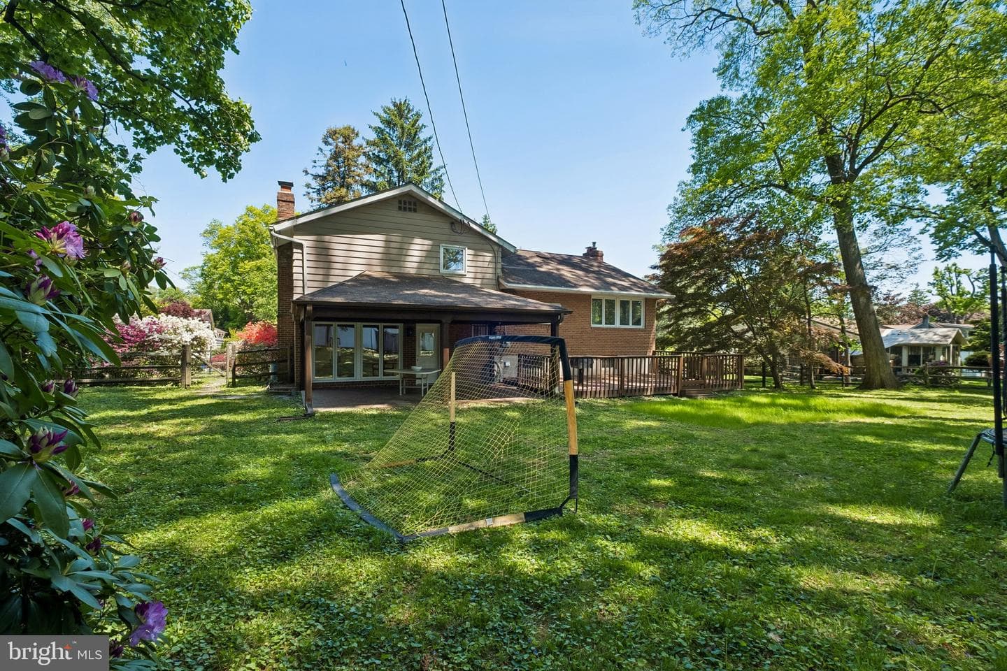 1076 Devon Road photo 48