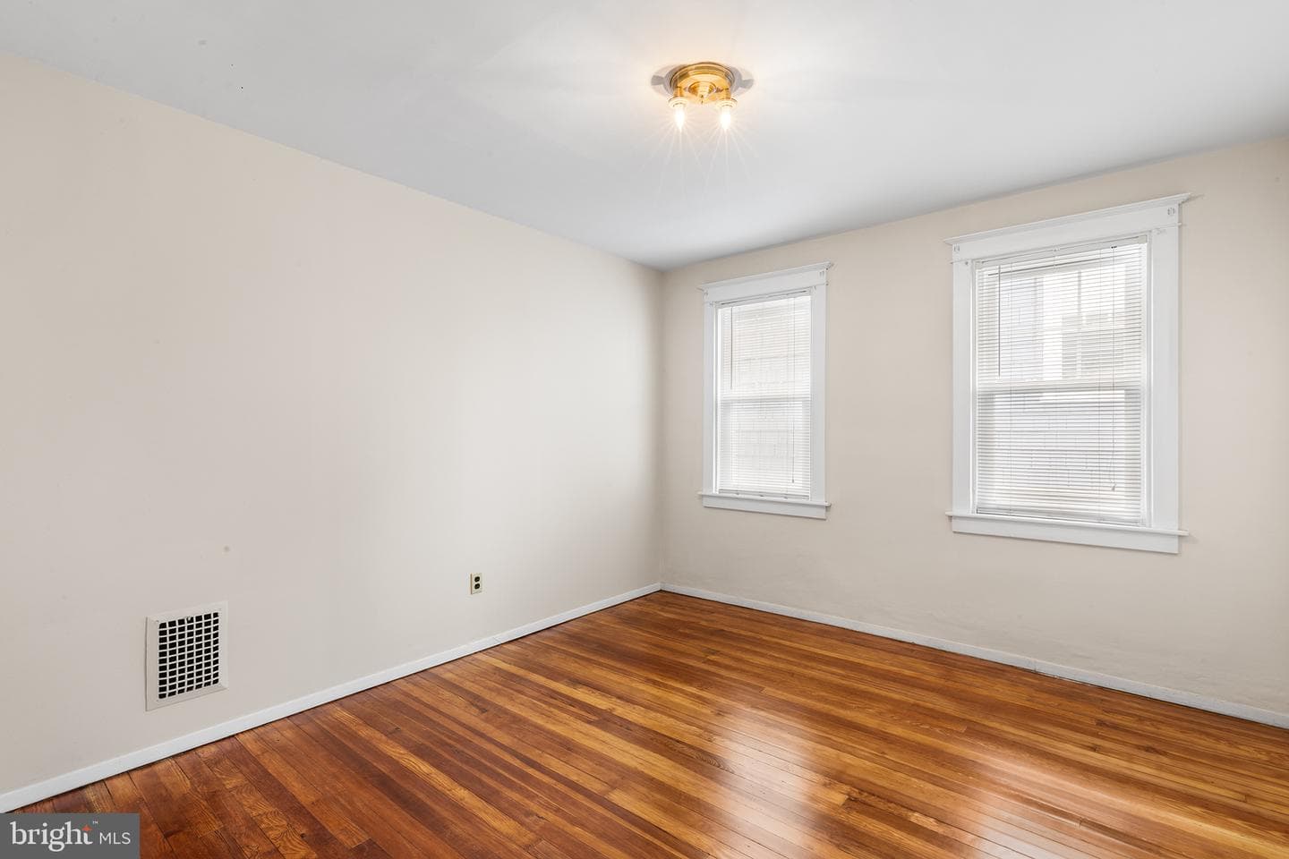 16 North Avenue photo 21