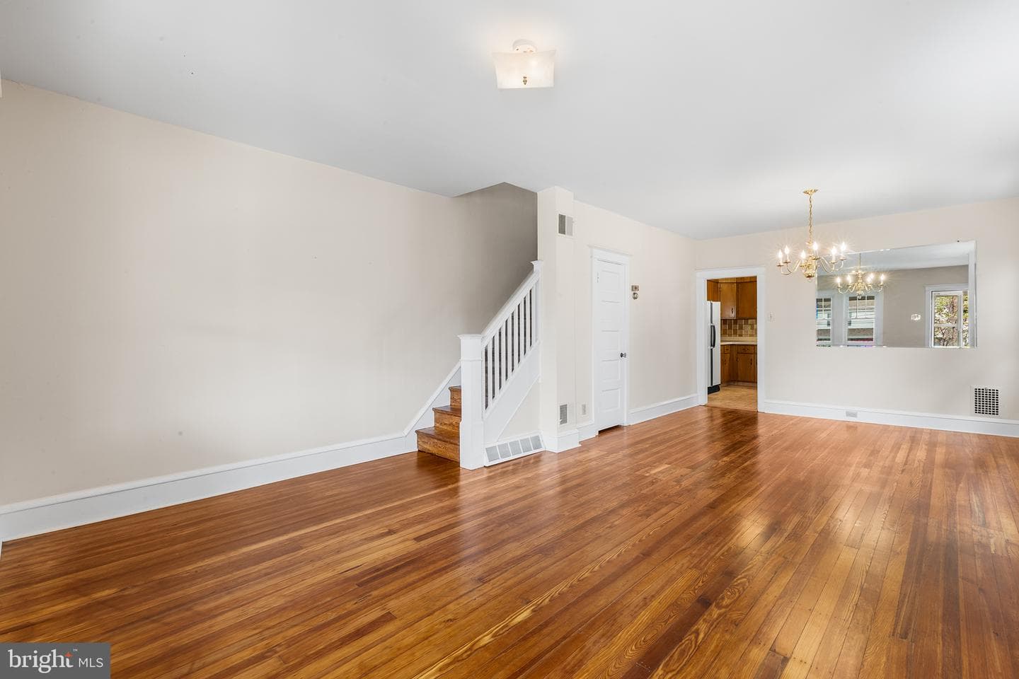 16 North Avenue photo 8