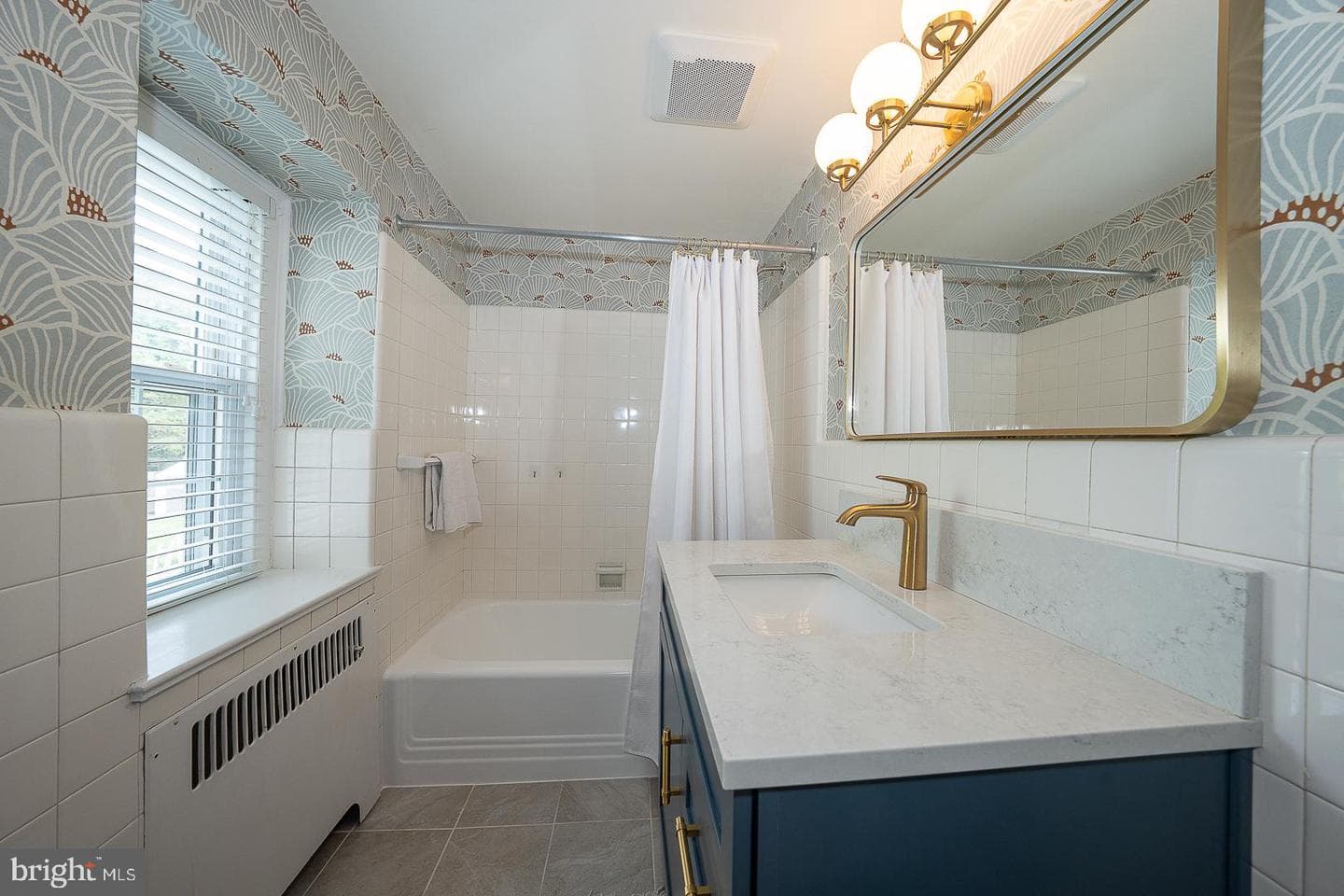 722 Argyle Road photo 39