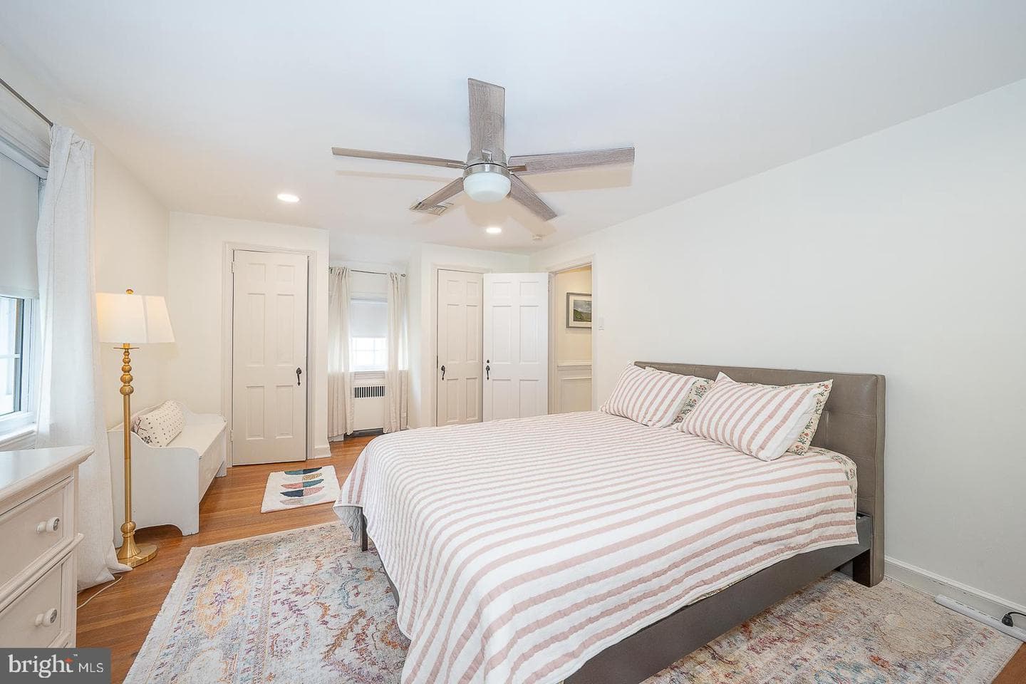 722 Argyle Road photo 43